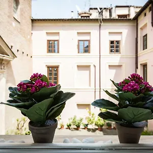 https://fontana-di-trevi-nest-imperial-forum.it-romehotels.com